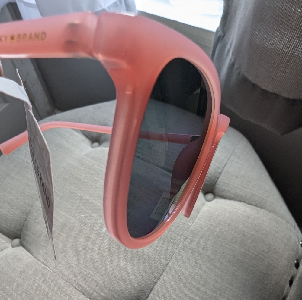 LUCKY BRAND SUNGLASSES Nwt - Picture 6 of 8